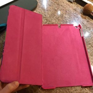 Lilly Pulitzer Other - Lilly Pulitzer Elephant IPad Holder Lilly Pulitzer Other - Lilly Pulitzer Elephant IPad Holder